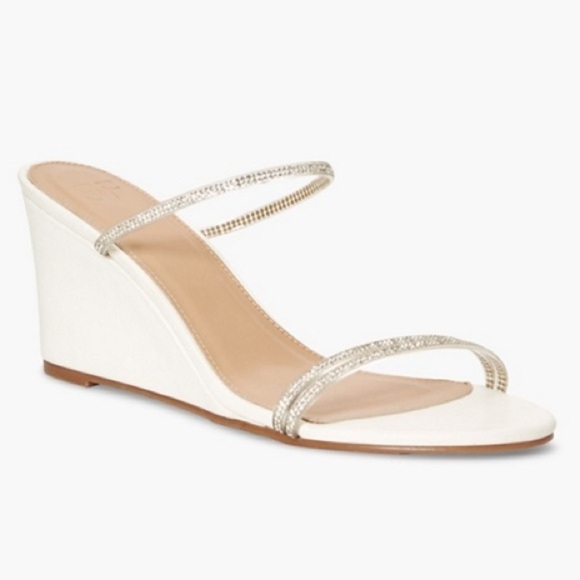 NEW Just Fab Rhinestone Perrie Minimalist White Wedge Heel Slip-on Sandal - Picture 1 of 12